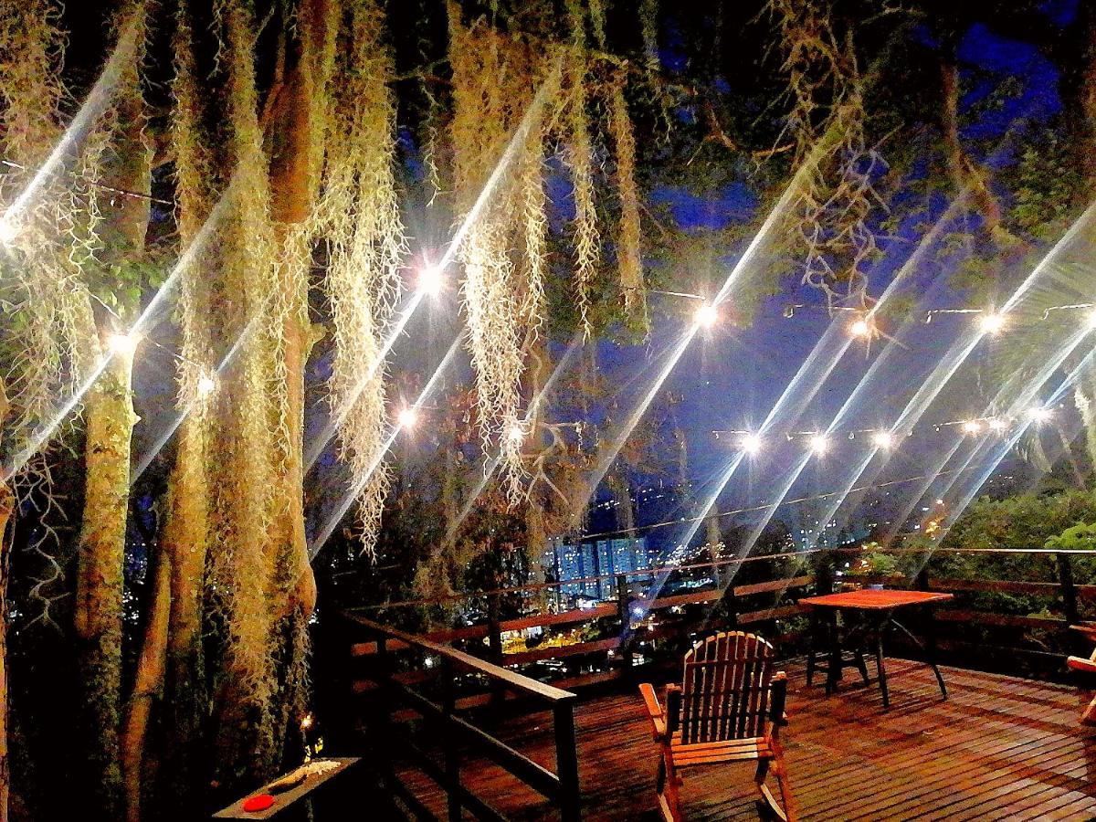 Eco Hostal Casa La Juana Bed & Breakfast Medellin Ngoại thất bức ảnh