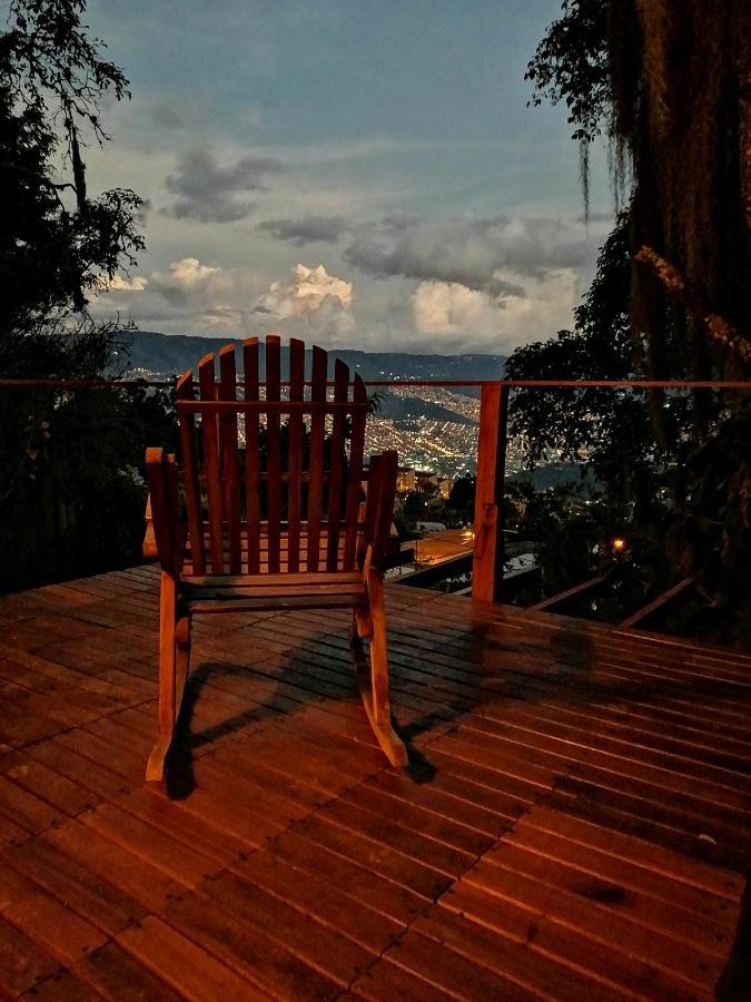 Eco Hostal Casa La Juana Bed & Breakfast Medellin Ngoại thất bức ảnh
