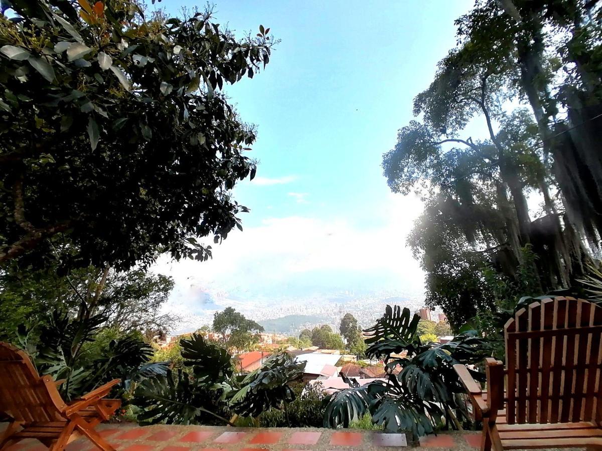 Eco Hostal Casa La Juana Bed & Breakfast Medellin Ngoại thất bức ảnh