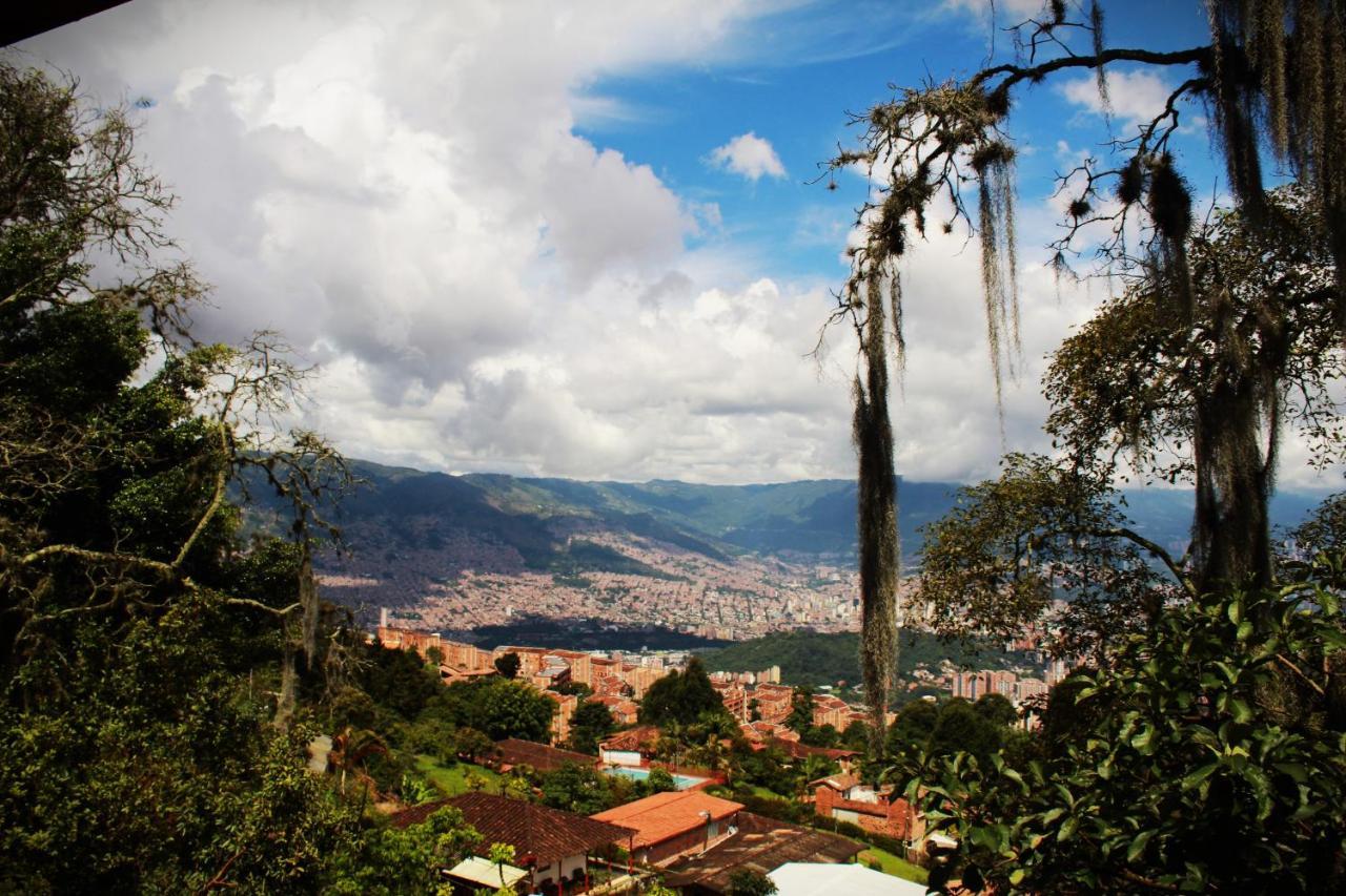 Eco Hostal Casa La Juana Bed & Breakfast Medellin Ngoại thất bức ảnh